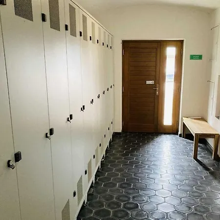 Stream, アパート *